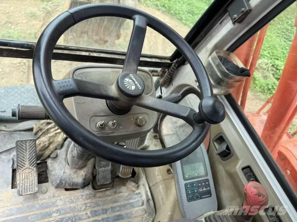 Doosan DH 150 W-7 Kolesové rýpadlá