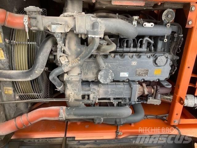 Doosan DX 225 LC-3 Pásové rýpadlá