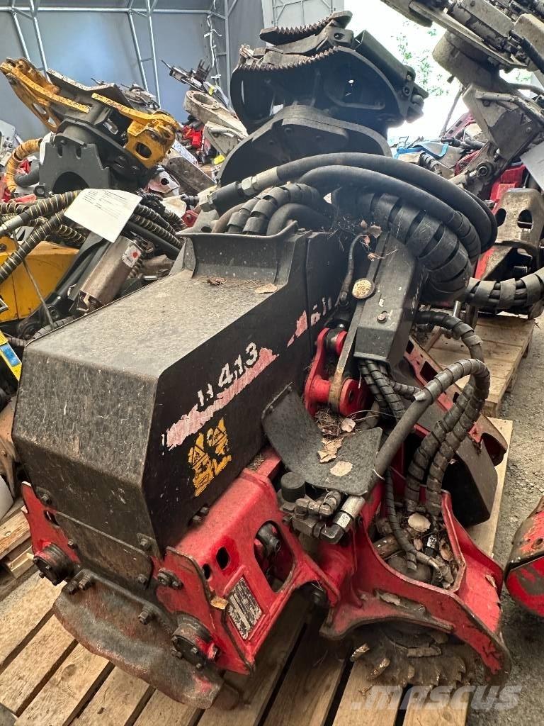 Waratah 413 Žatevné hlavy