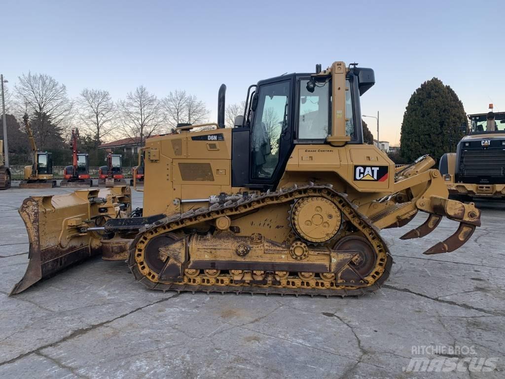 CAT D 6 N XL Pásové dozéry