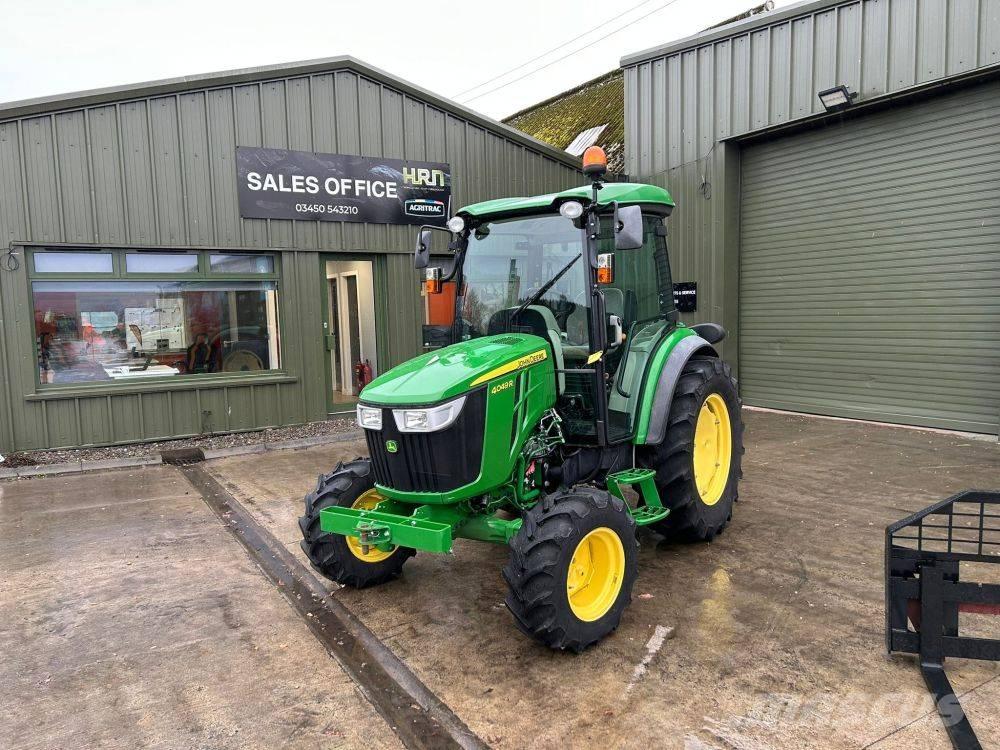 John Deere 4049 R Kompaktné traktory