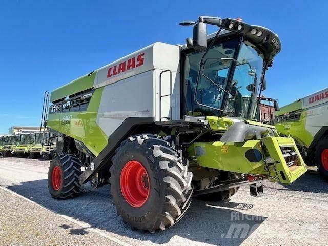 CLAAS LEXION 5400 Kombinované zberacie stroje