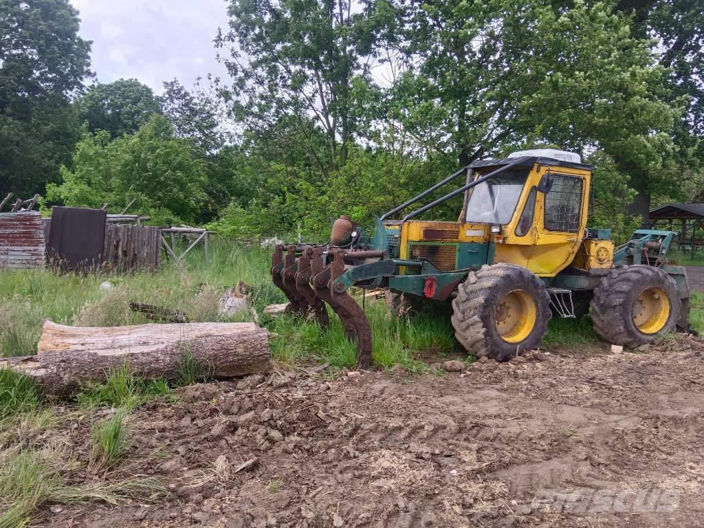 HSM 807 Lesné traktory