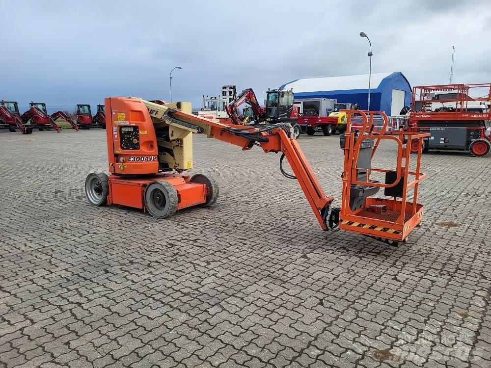 JLG E 300 AJP Kĺbové plošiny