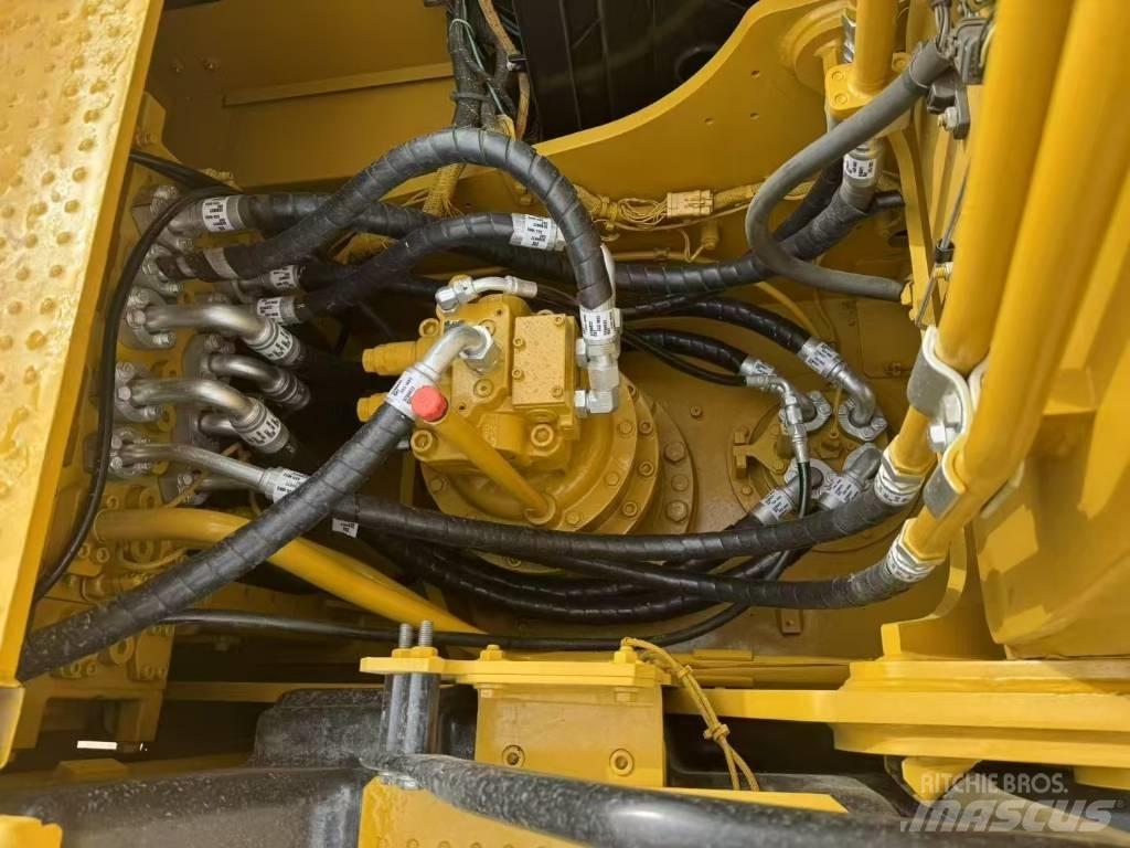CAT 323GC Pásové rýpadlá