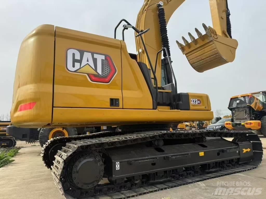 CAT 323GC Pásové rýpadlá