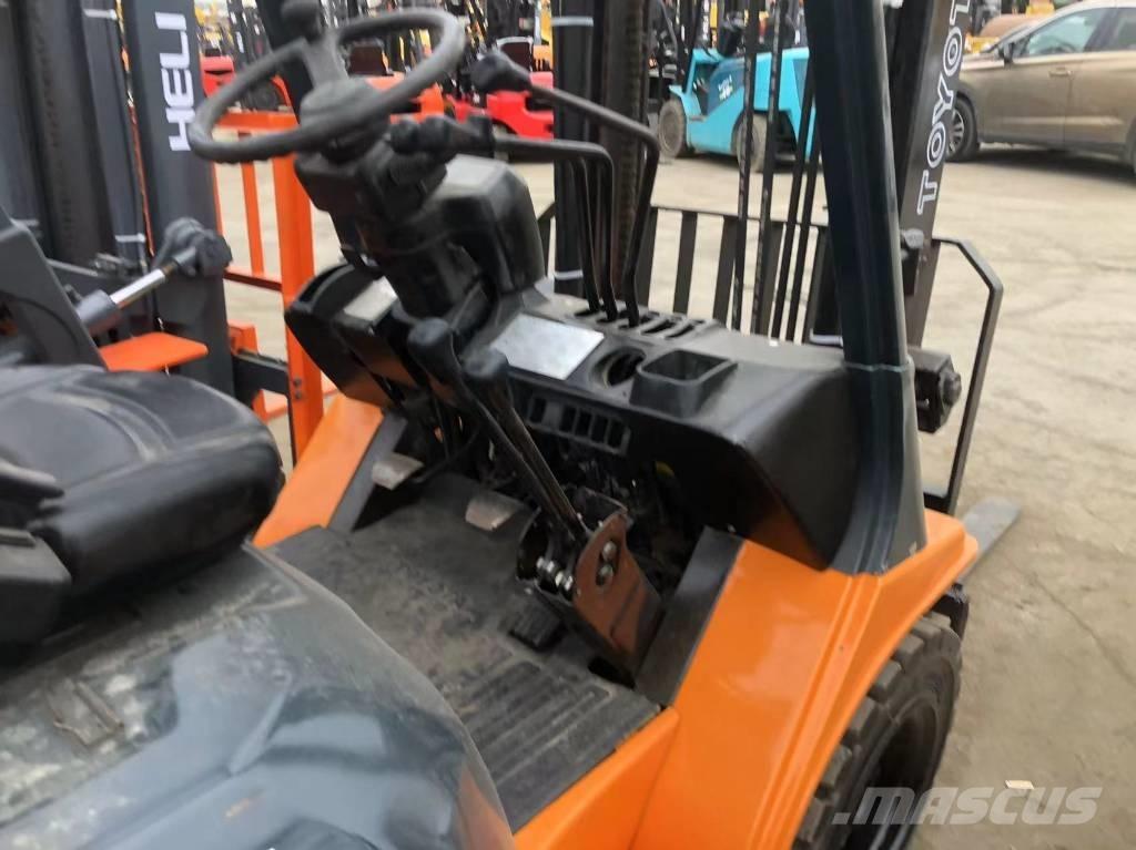 Toyota FD30 Dieselové vozíky