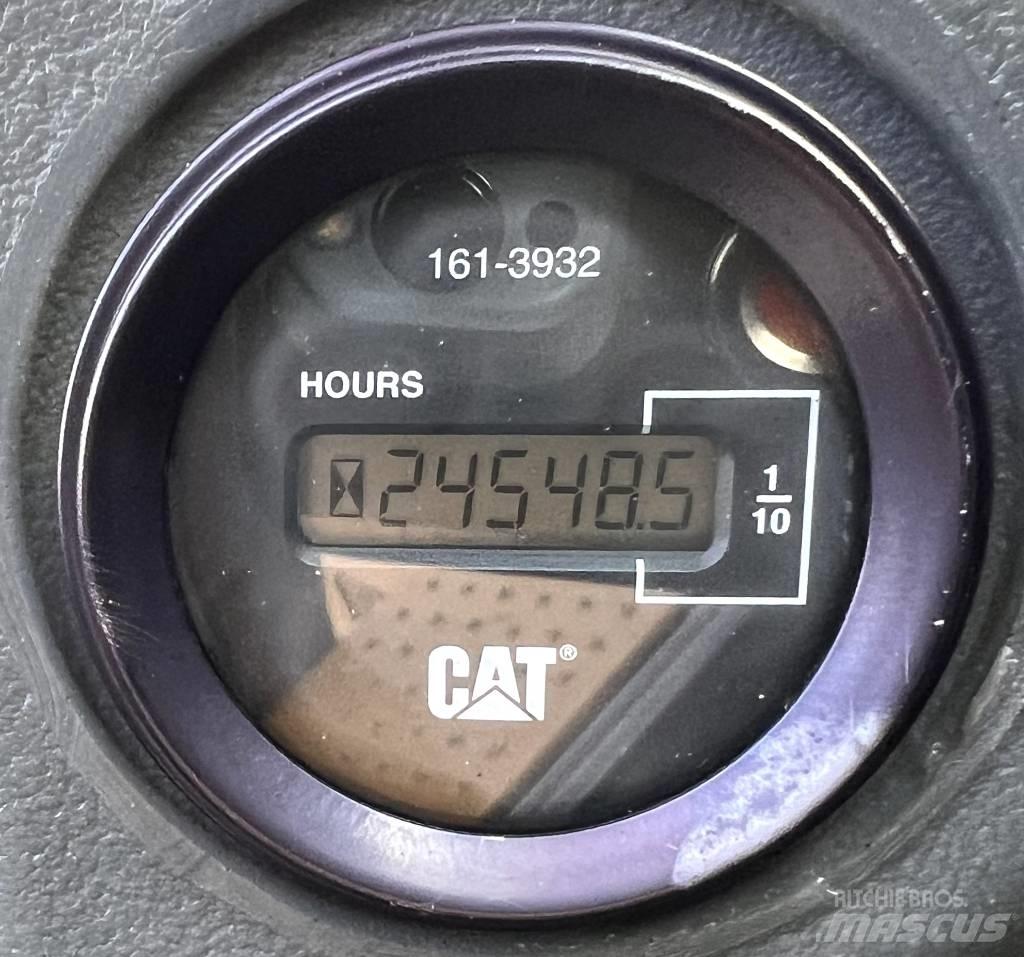 CAT 938 G Kolesové nakladače