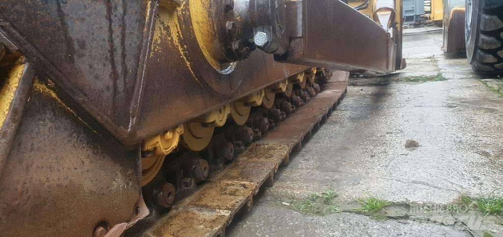 CAT D 6 T XL Pásové dozéry