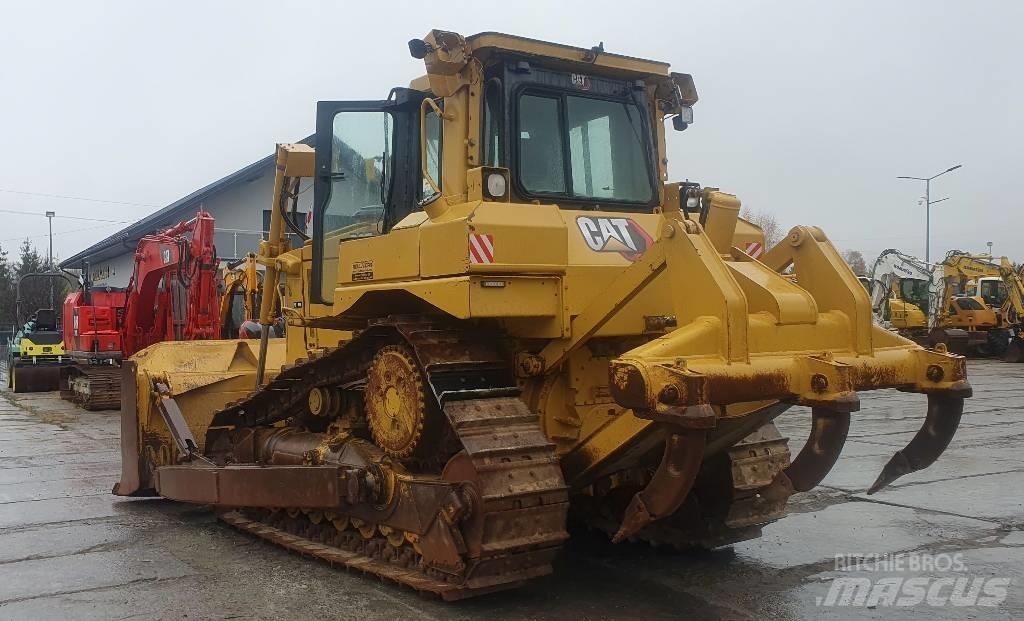 CAT D 6 T XL Pásové dozéry