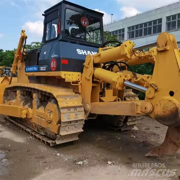 Shantui SD32 Pásové dozéry