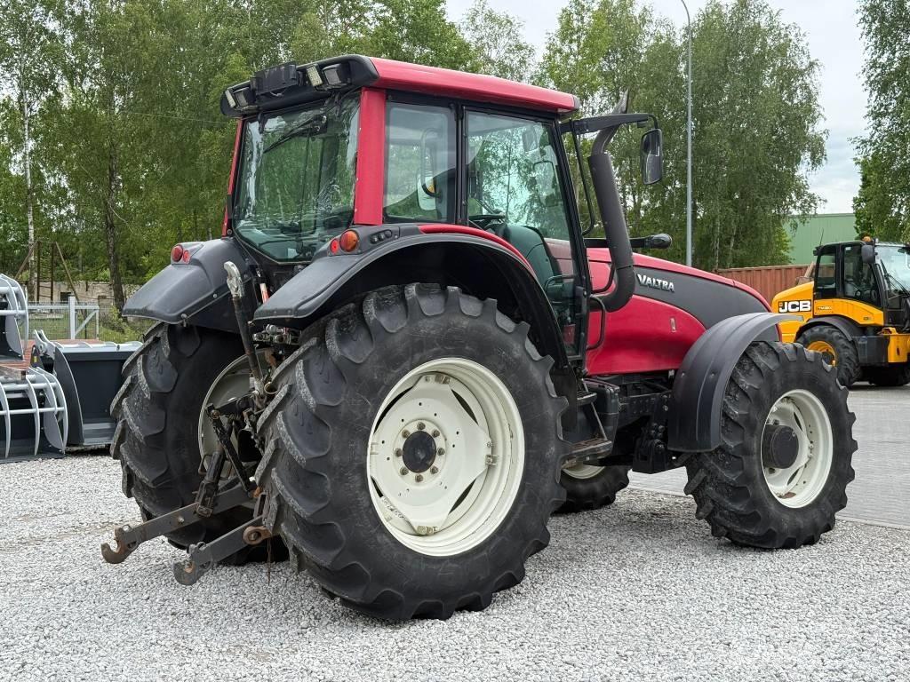 Valtra T 161 Traktory