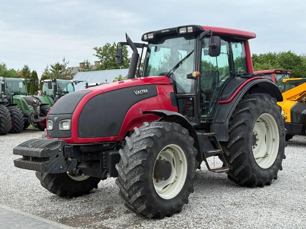 Valtra T 161 Traktory