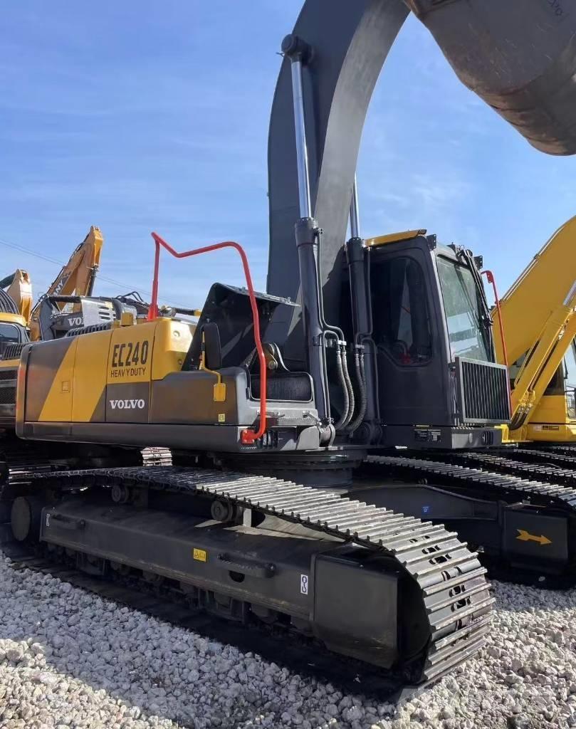 Volvo EC 240 Pásové rýpadlá