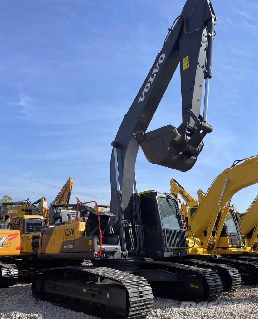 Volvo EC 240 Pásové rýpadlá