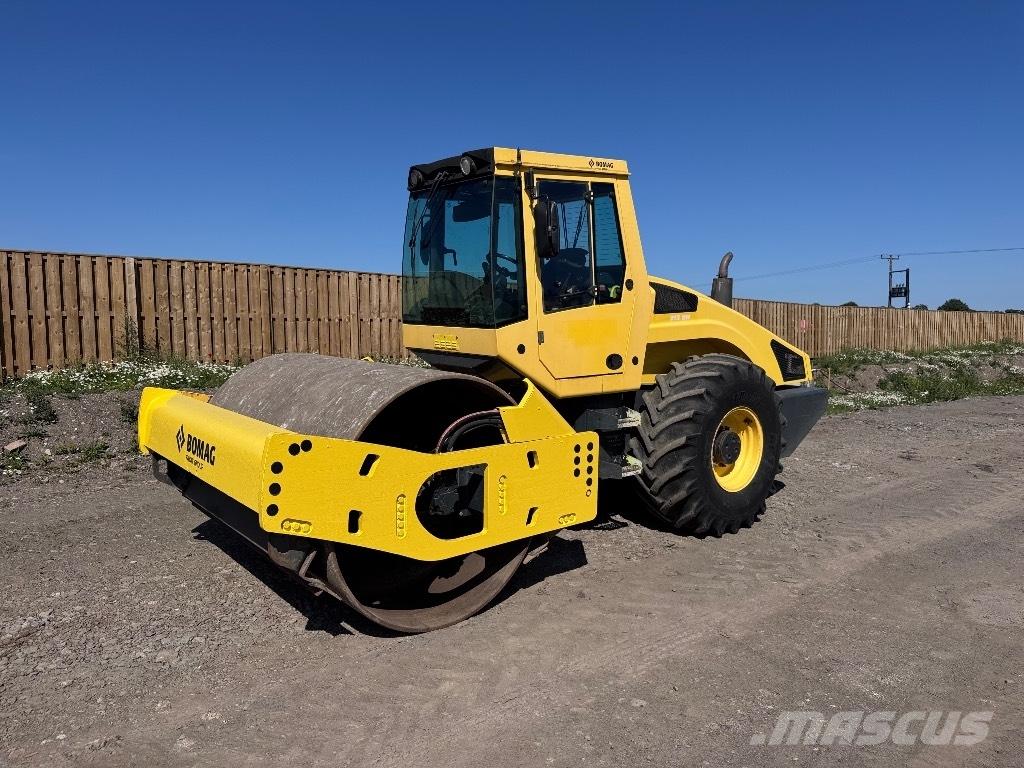Bomag BW 213 D H-4 Ťahačové valce