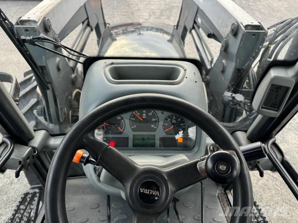 Valtra C 130 Traktory