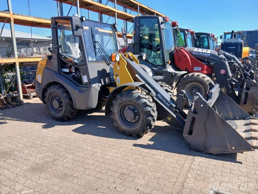 Mecalac AX 700 Kolesové nakladače