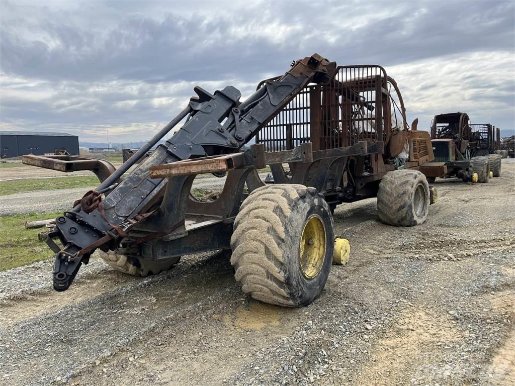 John Deere 1210E Lesné traktory