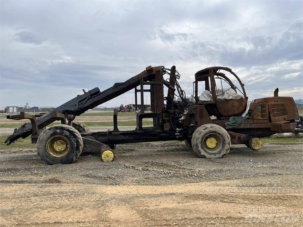 John Deere 1210E Lesné traktory