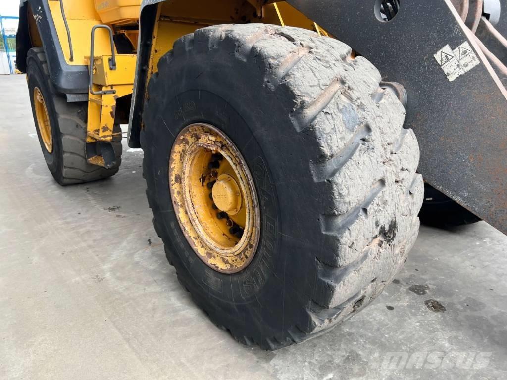 Volvo L180G Kolesové nakladače