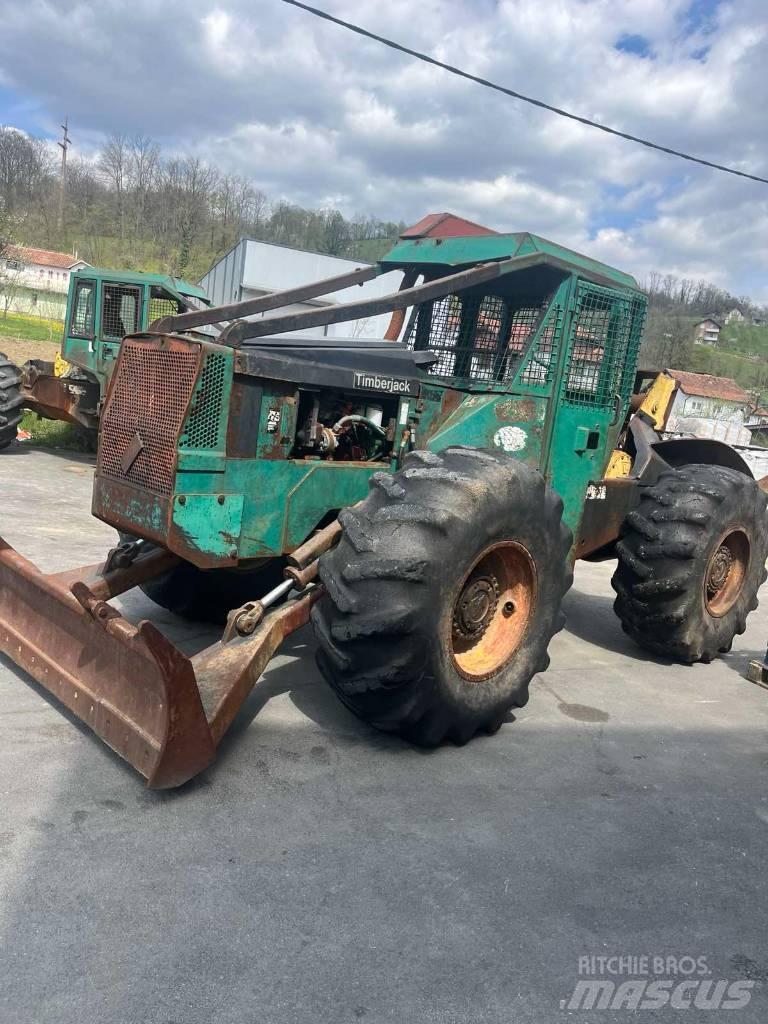 Timberjack 240 B Ťahače