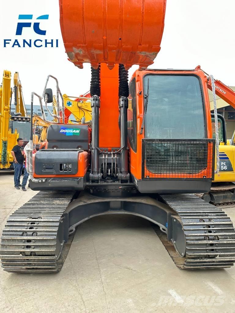 Doosan dx150 Pásové rýpadlá