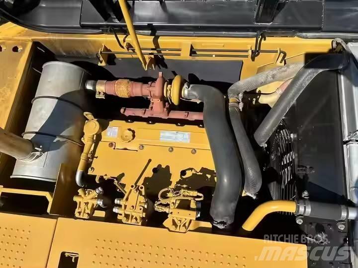 CAT CAT320D2 Midi rýpadlá 7 t - 12 t
