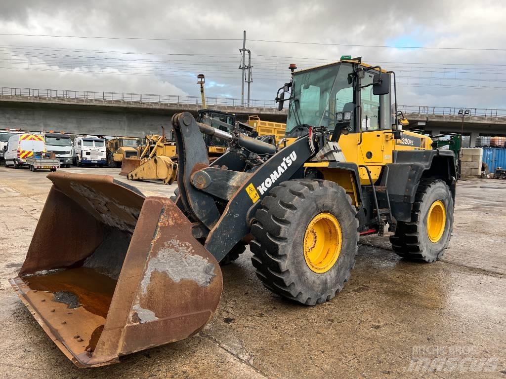Komatsu WA320PZ-6 Kolesové nakladače
