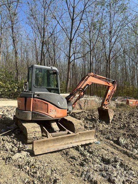 Hitachi ZX50 Pásové rýpadlá