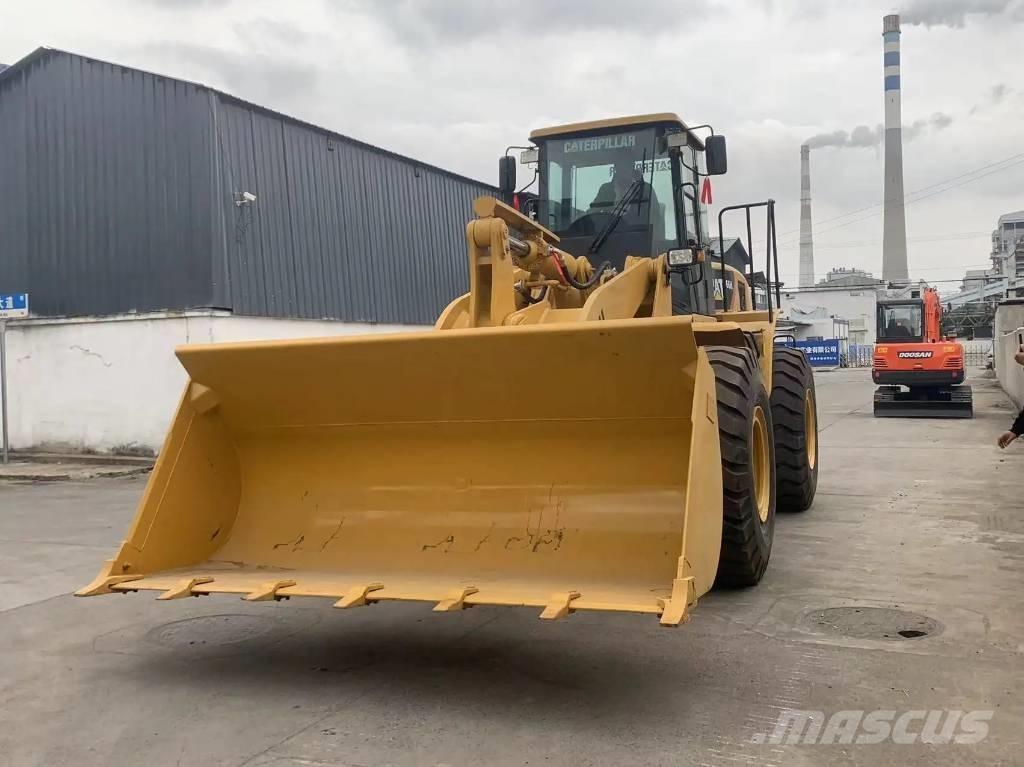 CAT 966H Kolesové nakladače