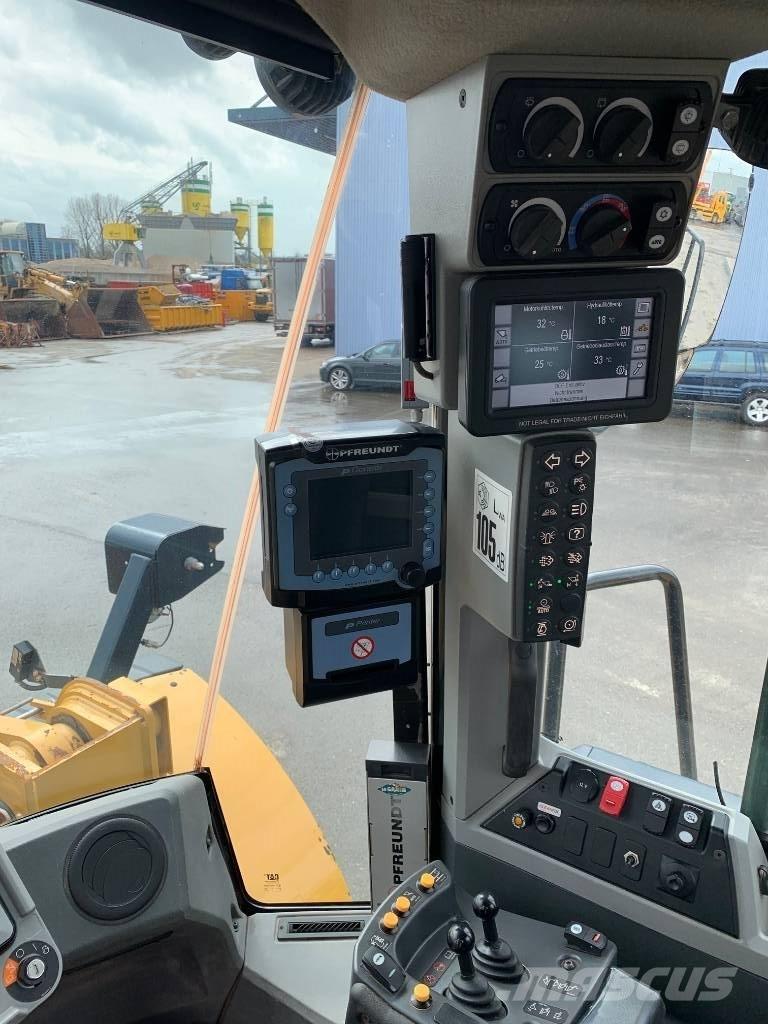 CAT 966 M XE Kolesové nakladače