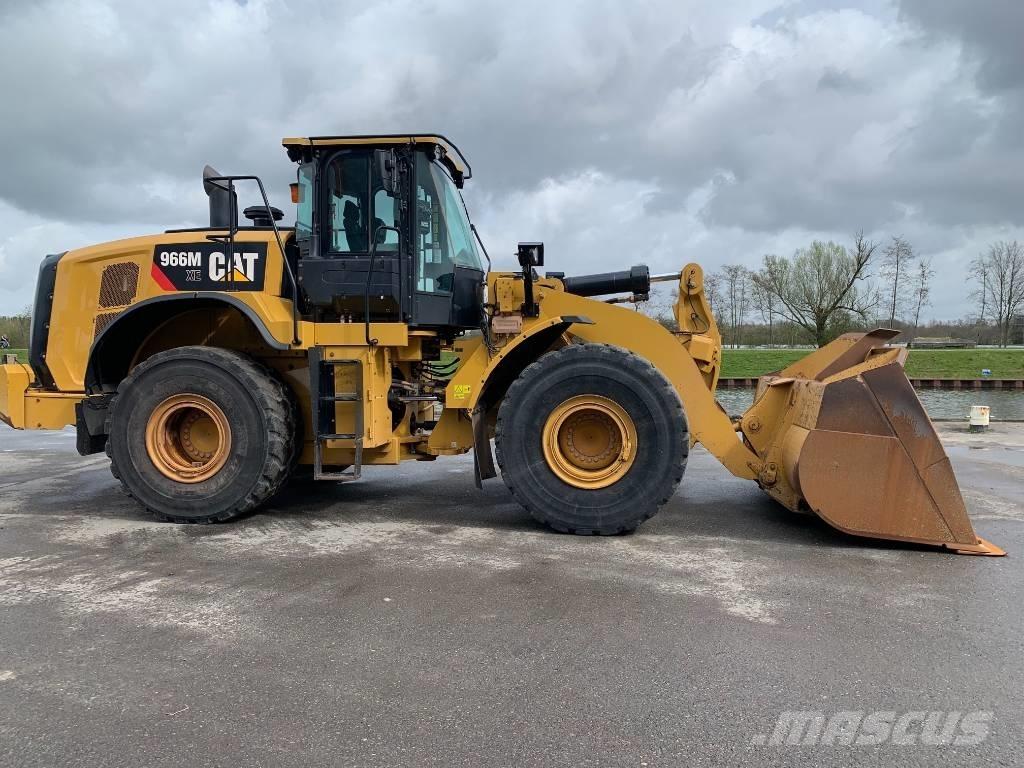 CAT 966 M XE Kolesové nakladače