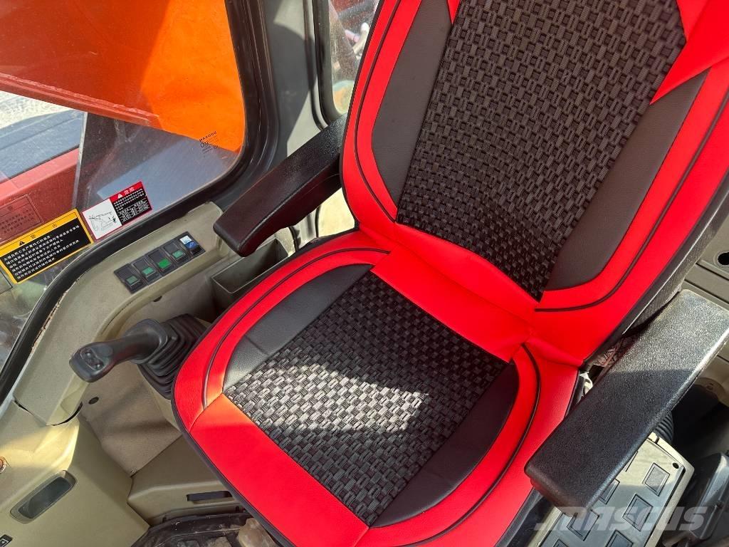 Doosan 300-7 Pásové rýpadlá