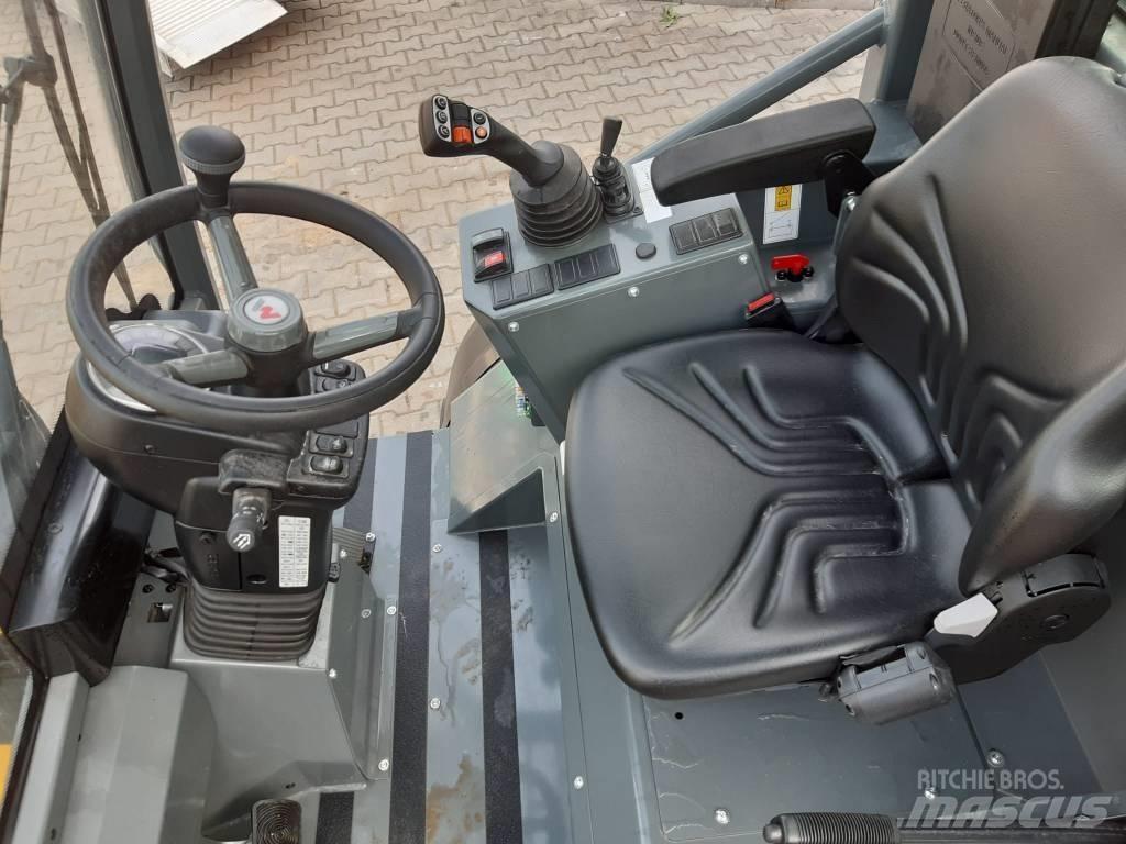 Wacker Neuson WL 54 Kolesové nakladače