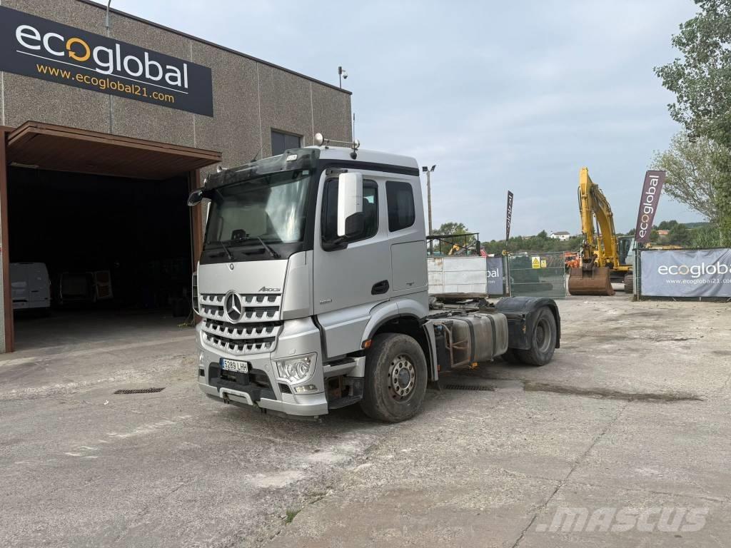 Mercedes-Benz 1851 Ťahače