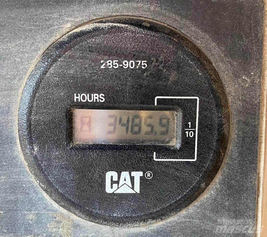 CAT D 11 N Pásové dozéry