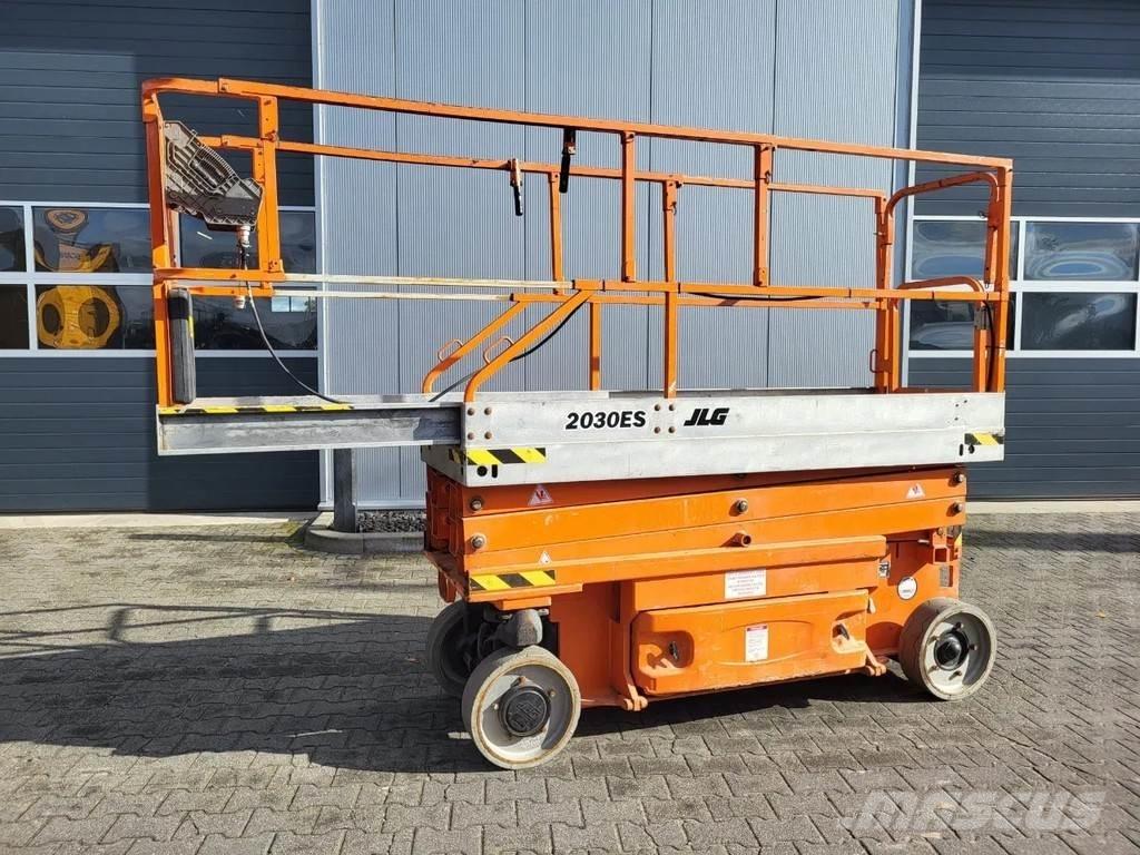 JLG 2030ES Nožnicové zdvíhacie plošiny