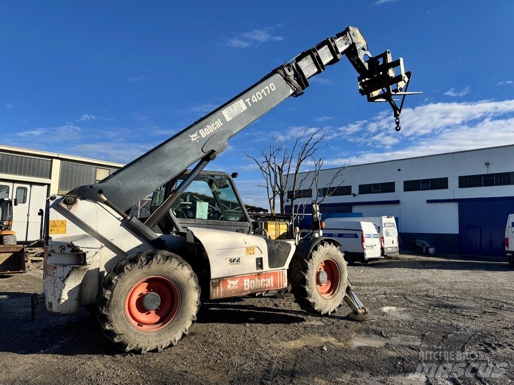 Bobcat T 40.170 Teleskopické manipulátory
