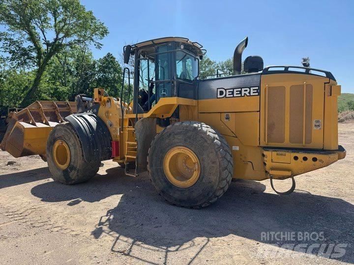 John Deere 824K-II Kolesové nakladače