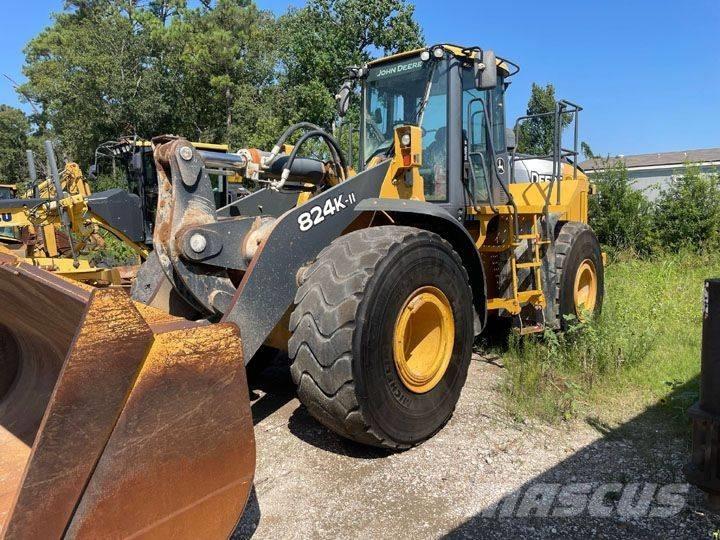 John Deere 824K-II Kolesové nakladače