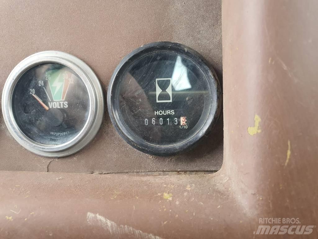 Dresser TD 25 G Pásové dozéry