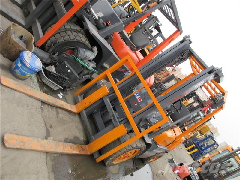 TCM FD 30 Dieselové vozíky