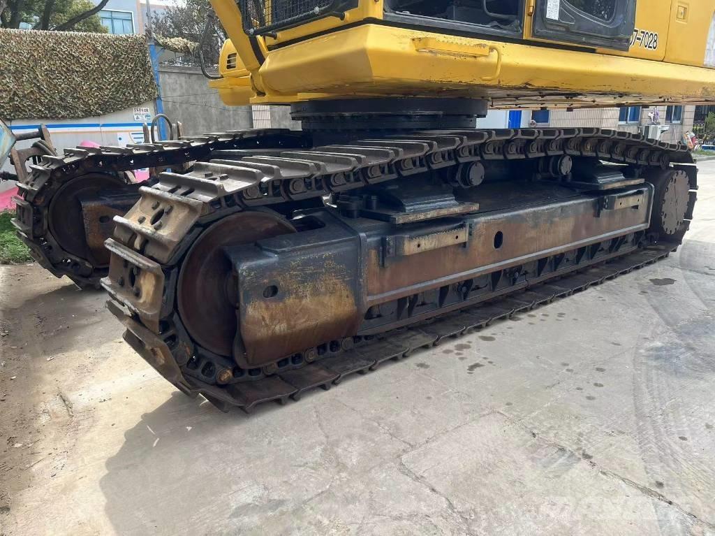 Komatsu PC 450-8 Pásové rýpadlá