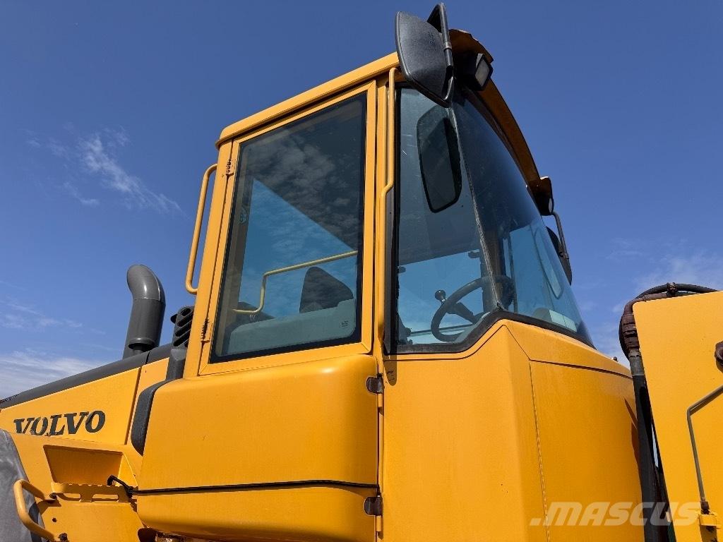 Volvo L 120 E Kolesové nakladače