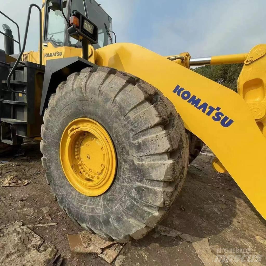 Komatsu WA 500 Kolesové nakladače