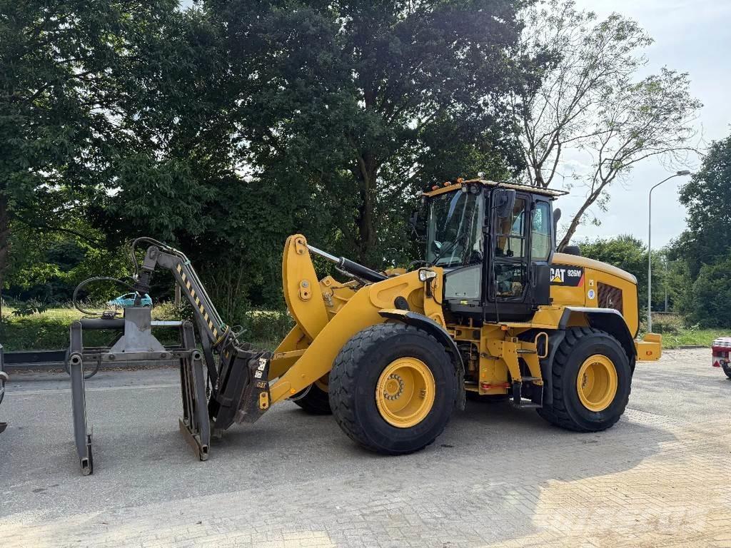 CAT 926M 4 Buckets Kolesové nakladače