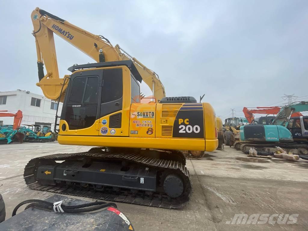 Komatsu PC 200-8 Pásové rýpadlá