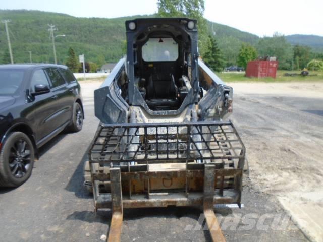 John Deere 333 G Šmykom riadené nakladače