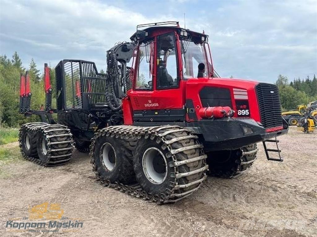 Komatsu 895 Lesné traktory